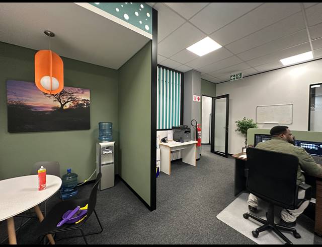 167M² OFFICE TO LET IN DORINGKLOOF